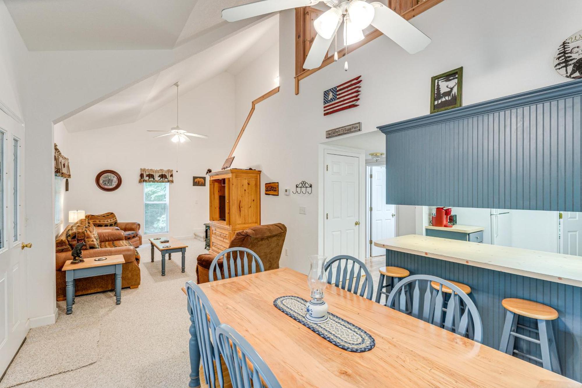 Secluded Cabin With Porch - 7 Miles To Lake Chatuge! Hayesville Luaran gambar